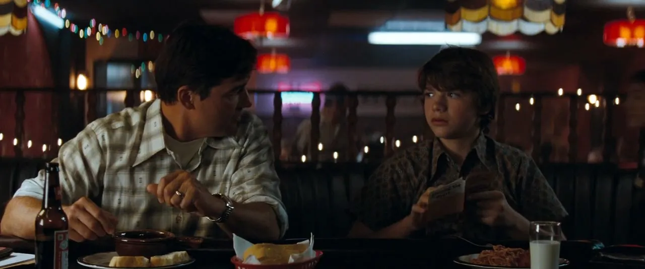 Super 8 (2011) Hindi Dual Audio 480p BluRay 360MB Screenshot
